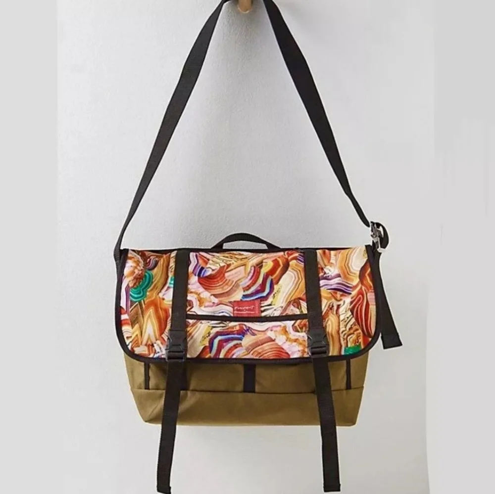 Free People Movement x‎ ( Manhattan Portage) NWOT